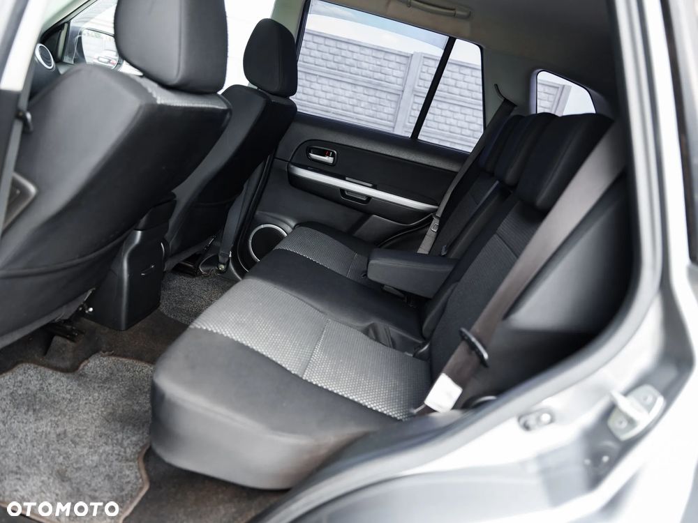 Suzuki Grand Vitara 2.0 Comfort + Family - 15