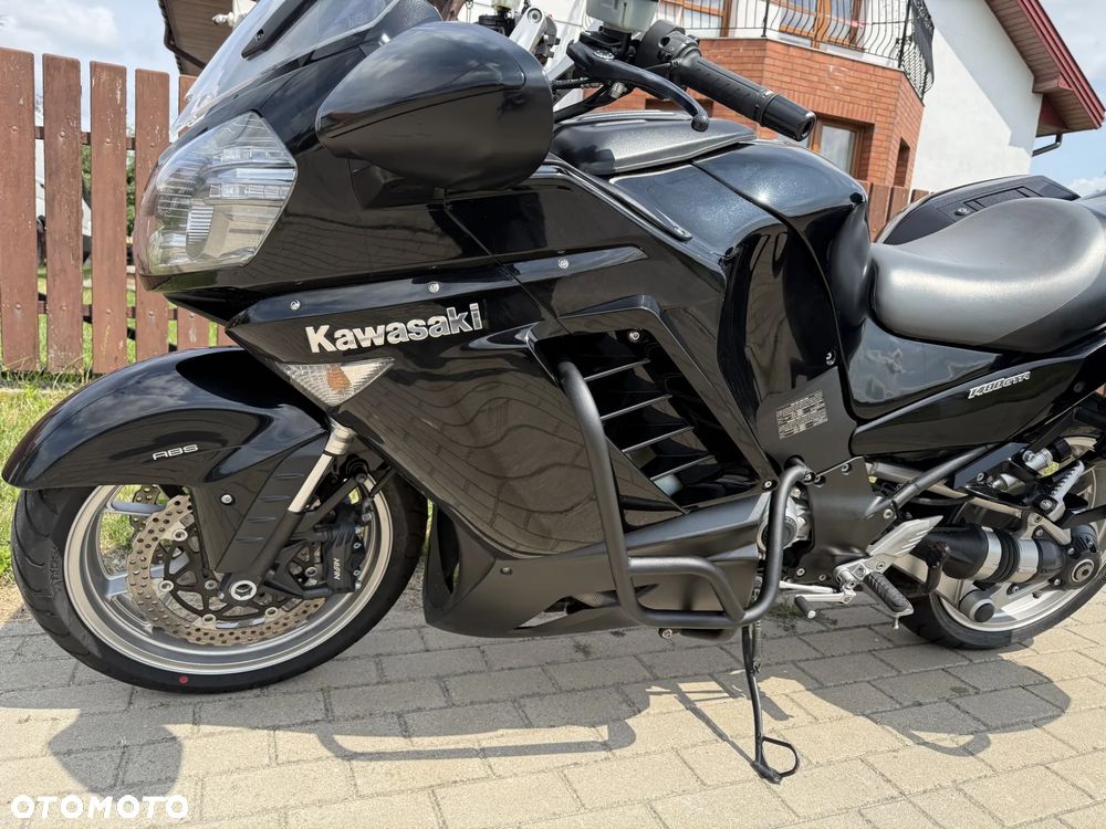 Kawasaki GTR - 15