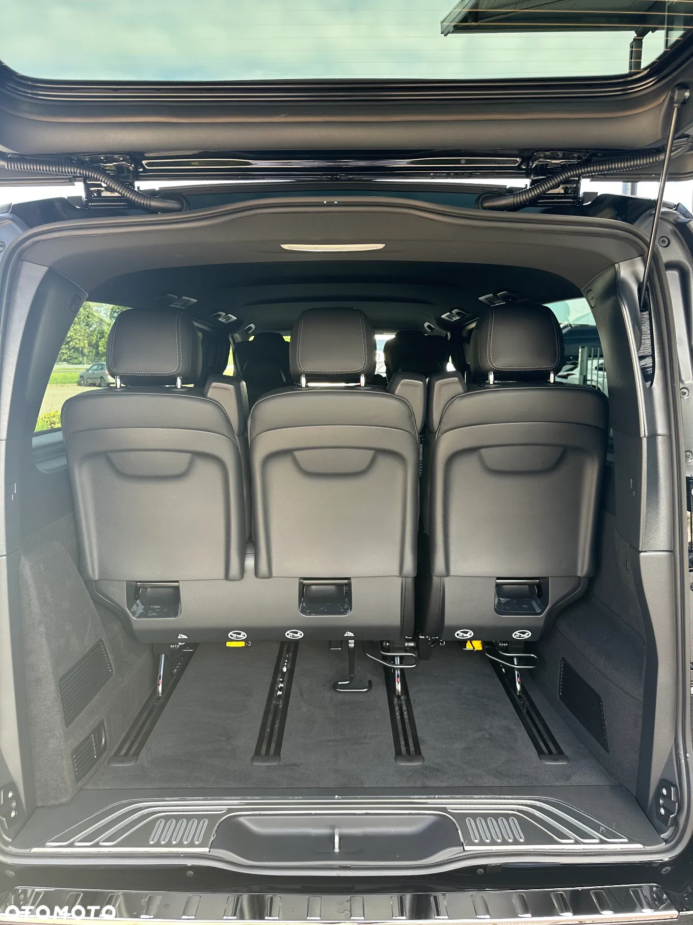 Mercedes-Benz Klasa V 300 d 4-Matic Exclusive 9G-Tronic (d³ugi) - 29