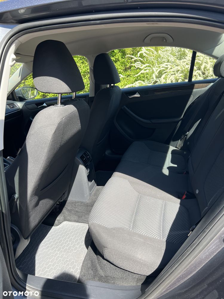 Volkswagen Jetta 2.0 TDI BlueMotion Technologie - 7