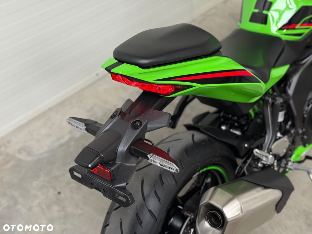 Kawasaki ZX - 19