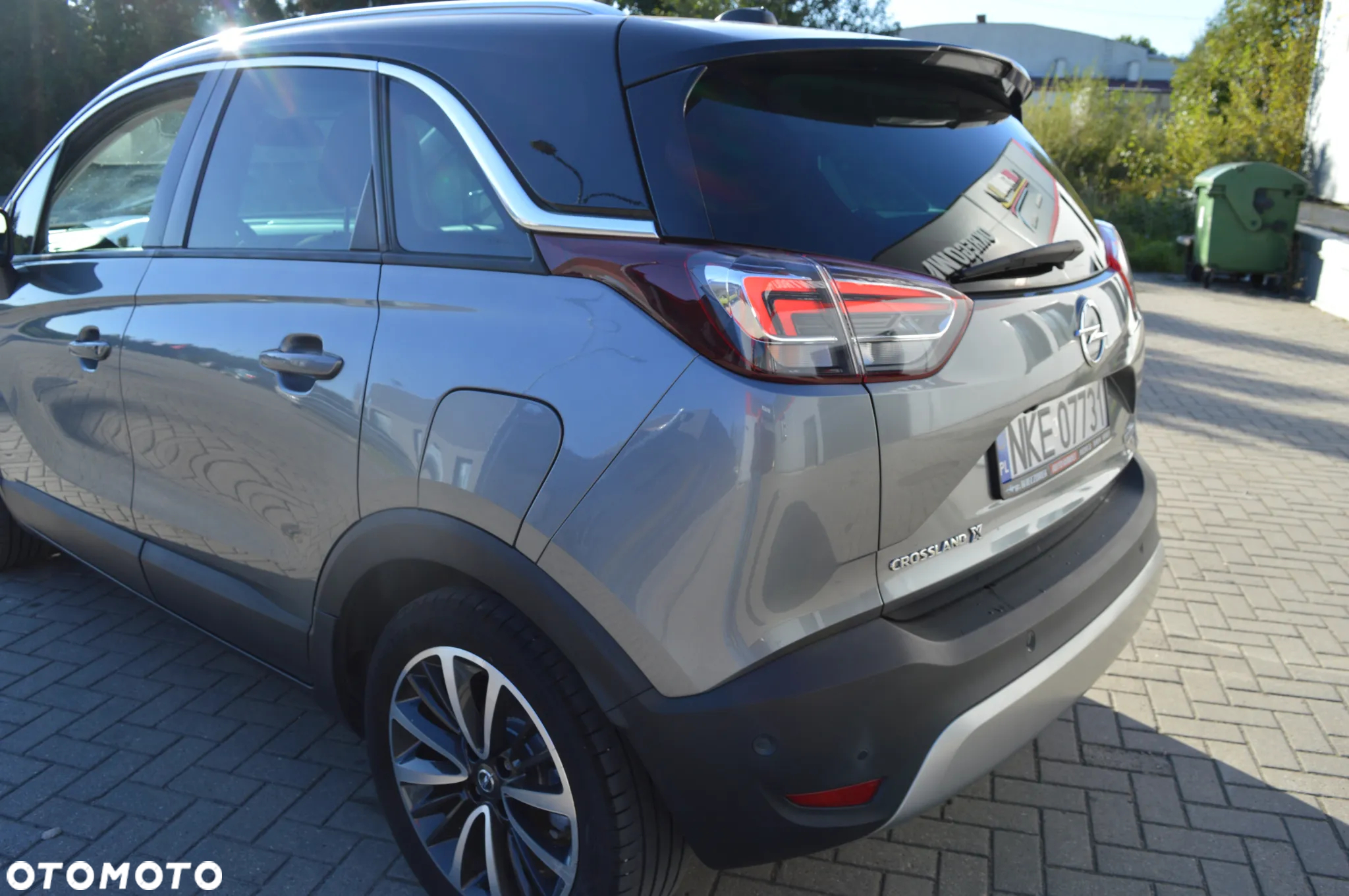 Opel Crossland X 1.2 T Design Line S&S - 9