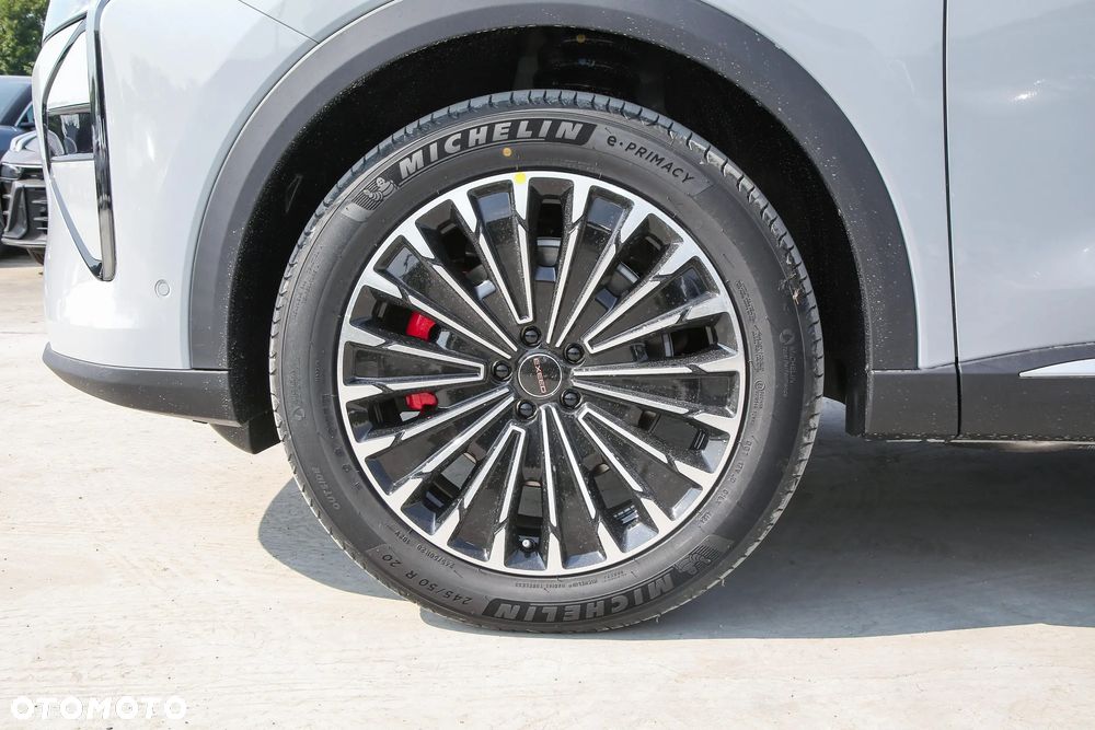 Omoda 9 1.5 Super Hybrid Exclusive AWD - 12