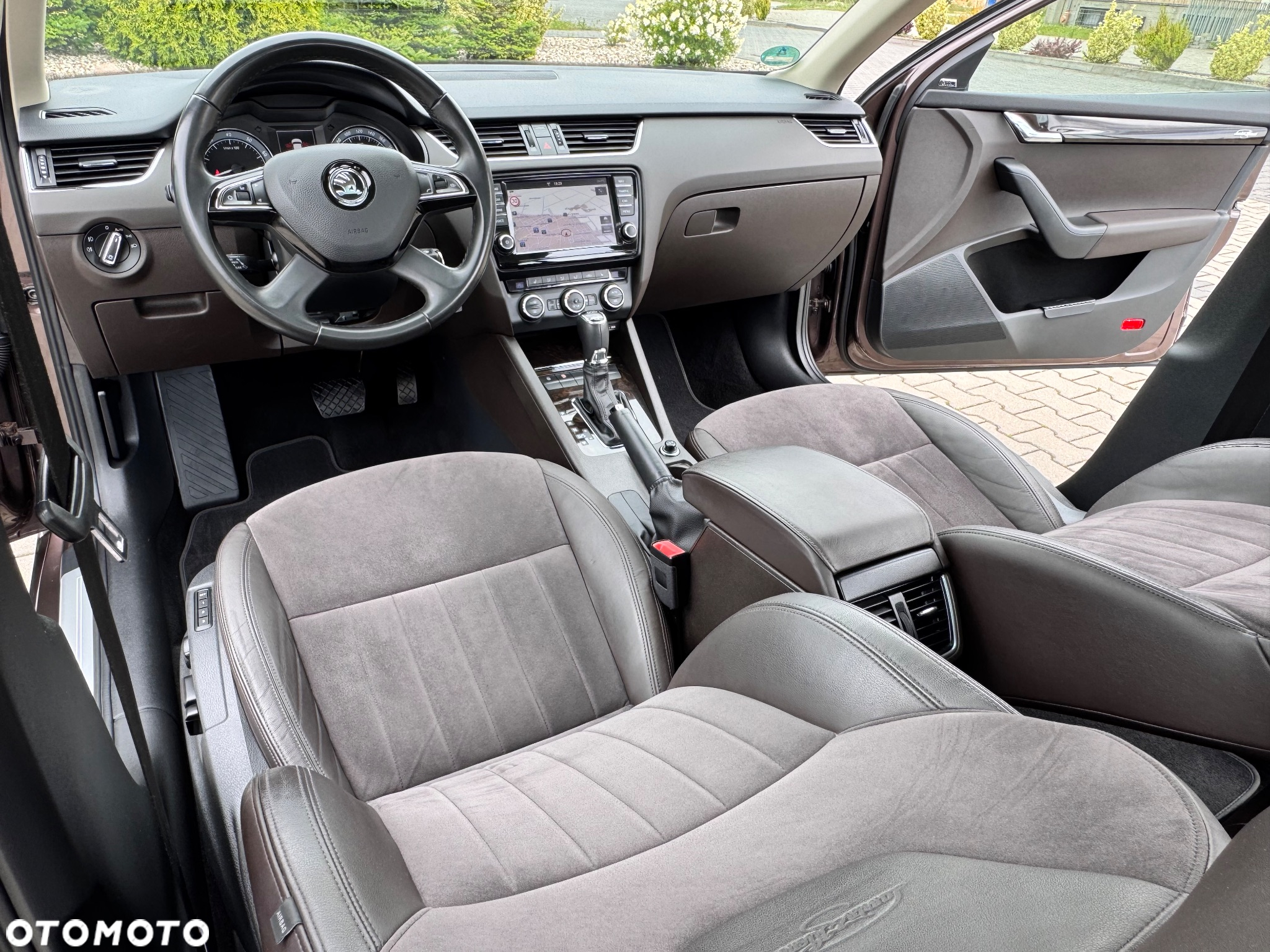 Skoda Octavia 1.8 TSI DSG L&K - 21