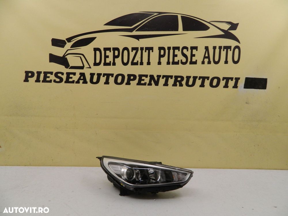 Far dreapta Hyundai I30 Halogen, 2017, 2018, 2019, 2020, cod origine 92102-G4020. - 2