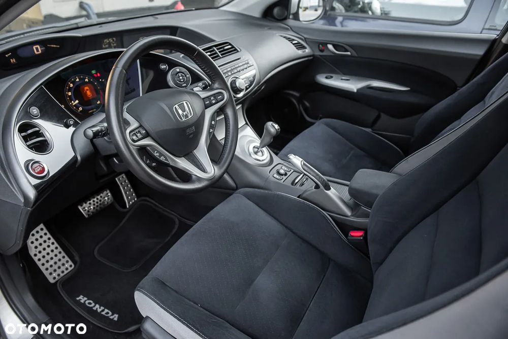 Honda Civic 1.8 Executive NAVI - 16