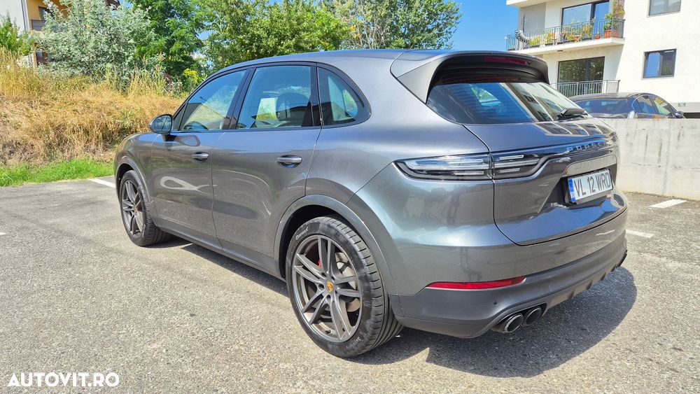 Porsche Cayenne - 3
