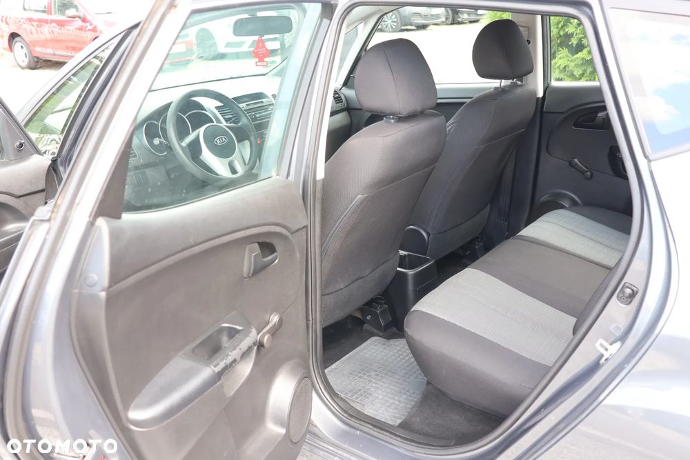 Kia Venga 1.4 CRDi L - 9