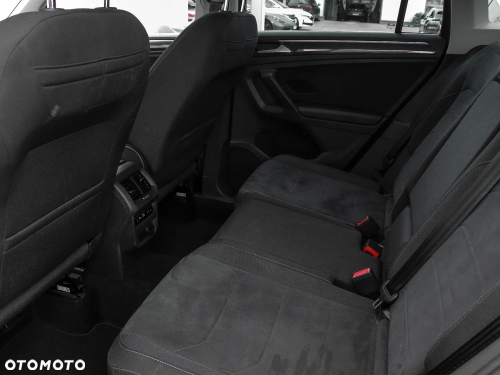 Volkswagen Tiguan - 13