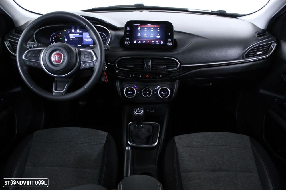 Fiat Tipo Cross 1.0 GSE T3 - 18