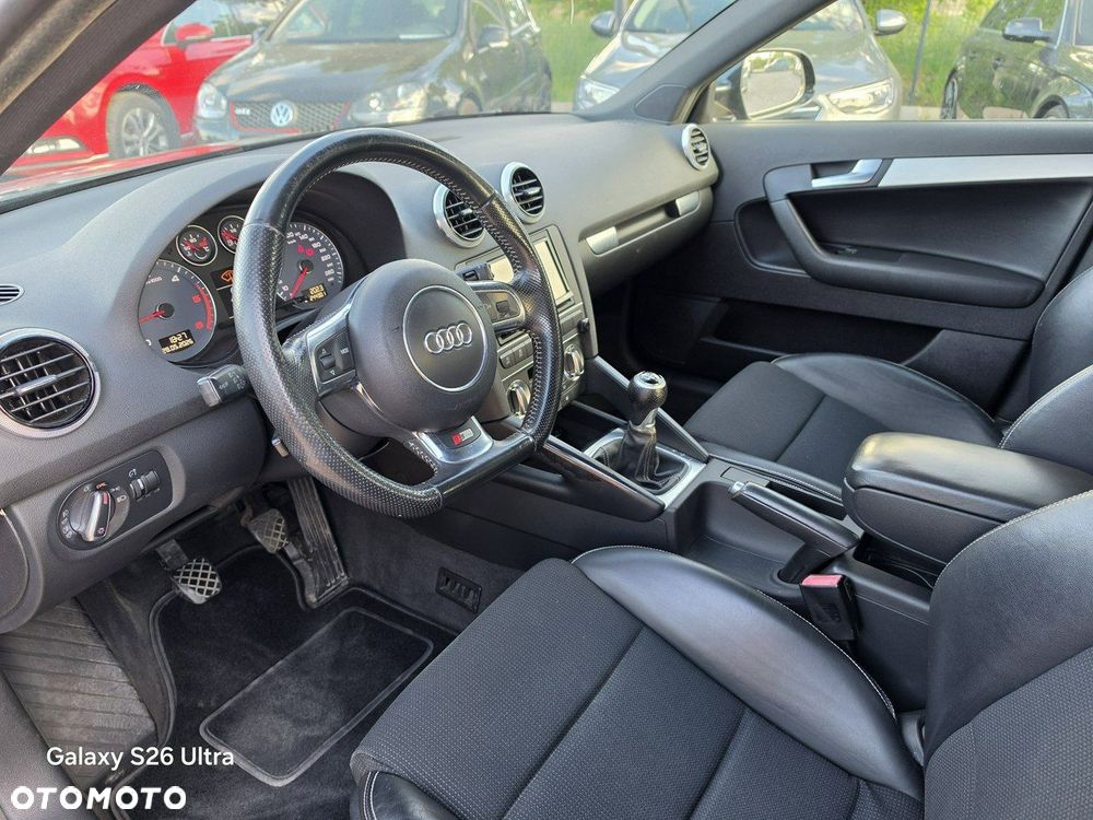 Audi A3 Sportback 1.6 TDI DPF S line Sportpaket - 28