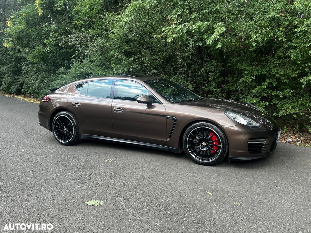 Porsche Panamera 4.8 PDK GTS - 3