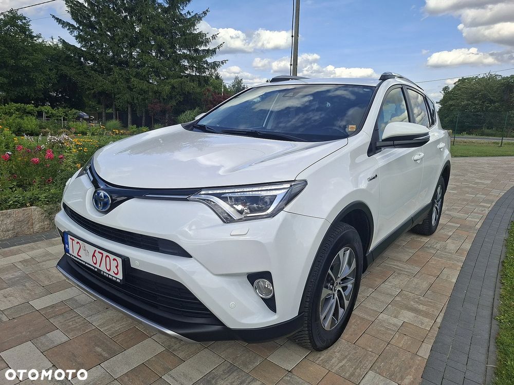 Toyota RAV4 - 1