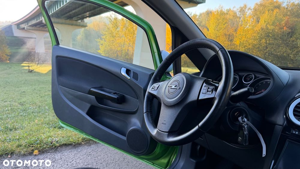 Opel Corsa - 24