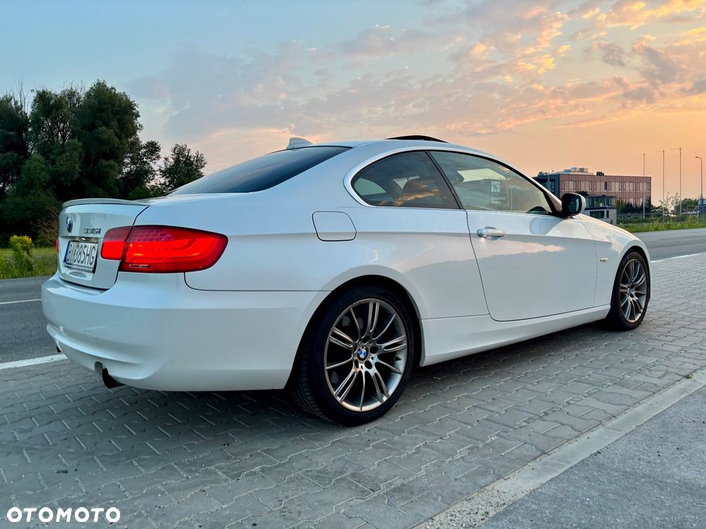 BMW Seria 3 335i - 9
