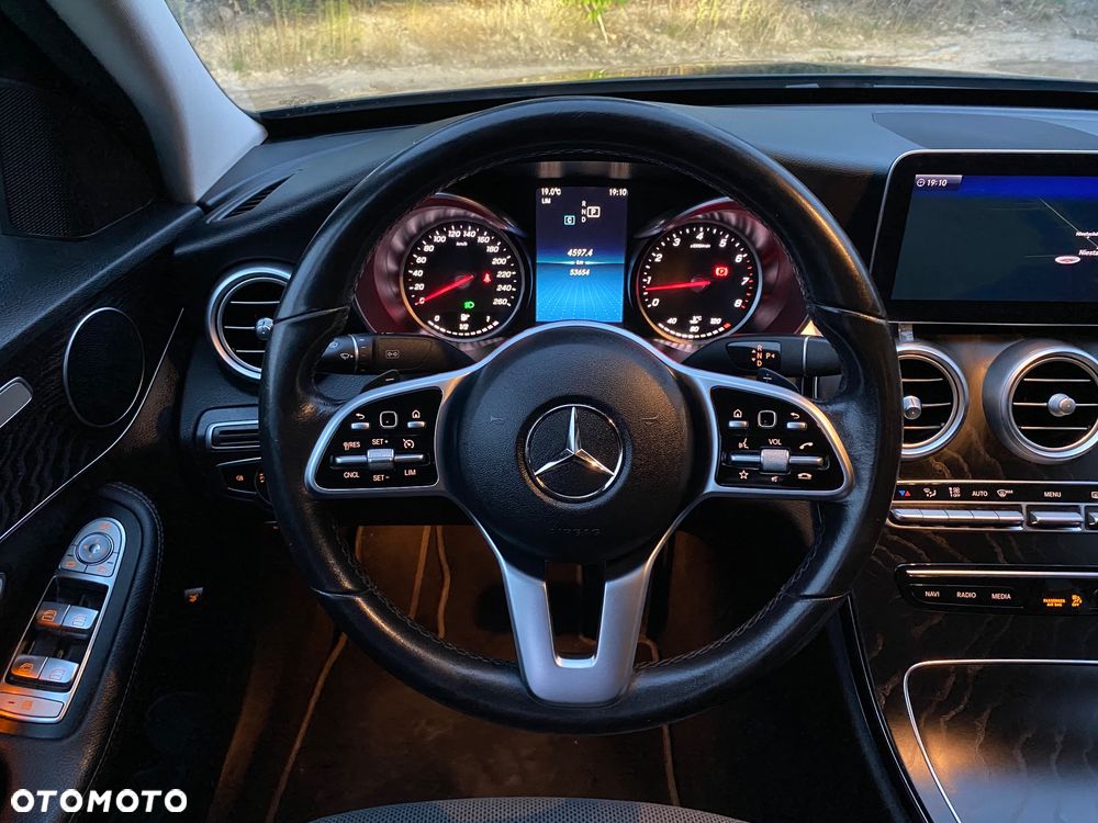 Mercedes-Benz Klasa C 180 9G-TRONIC Avantgarde - 35