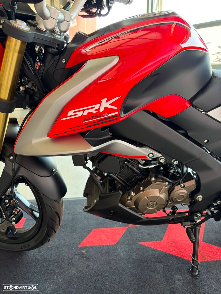 QJ Motor SRK 125S NOVIDADE - 9