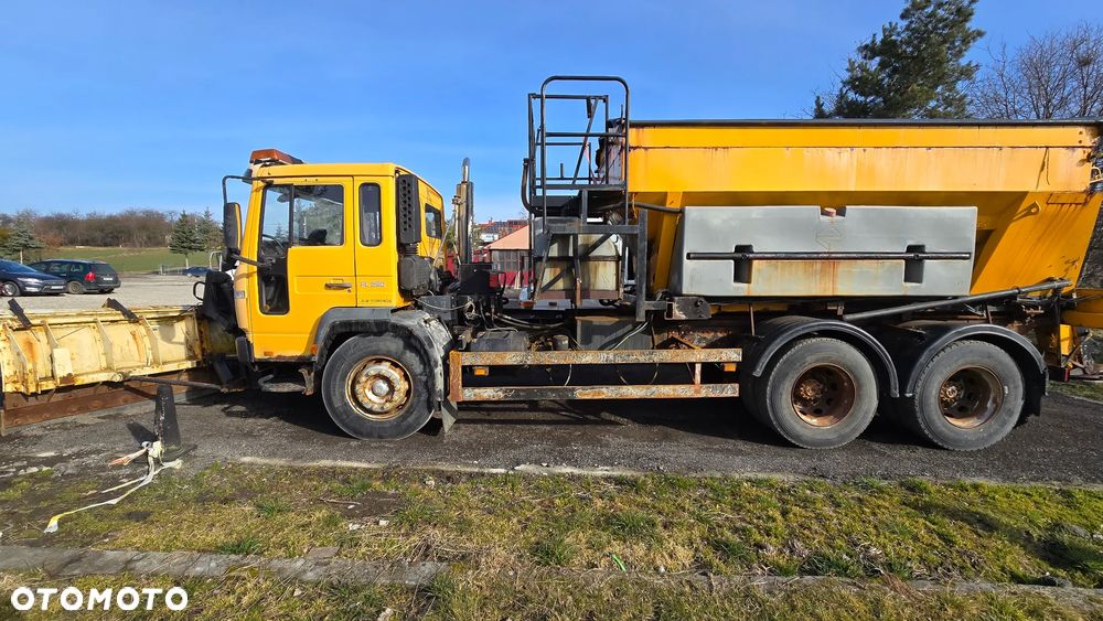 Volvo - 2