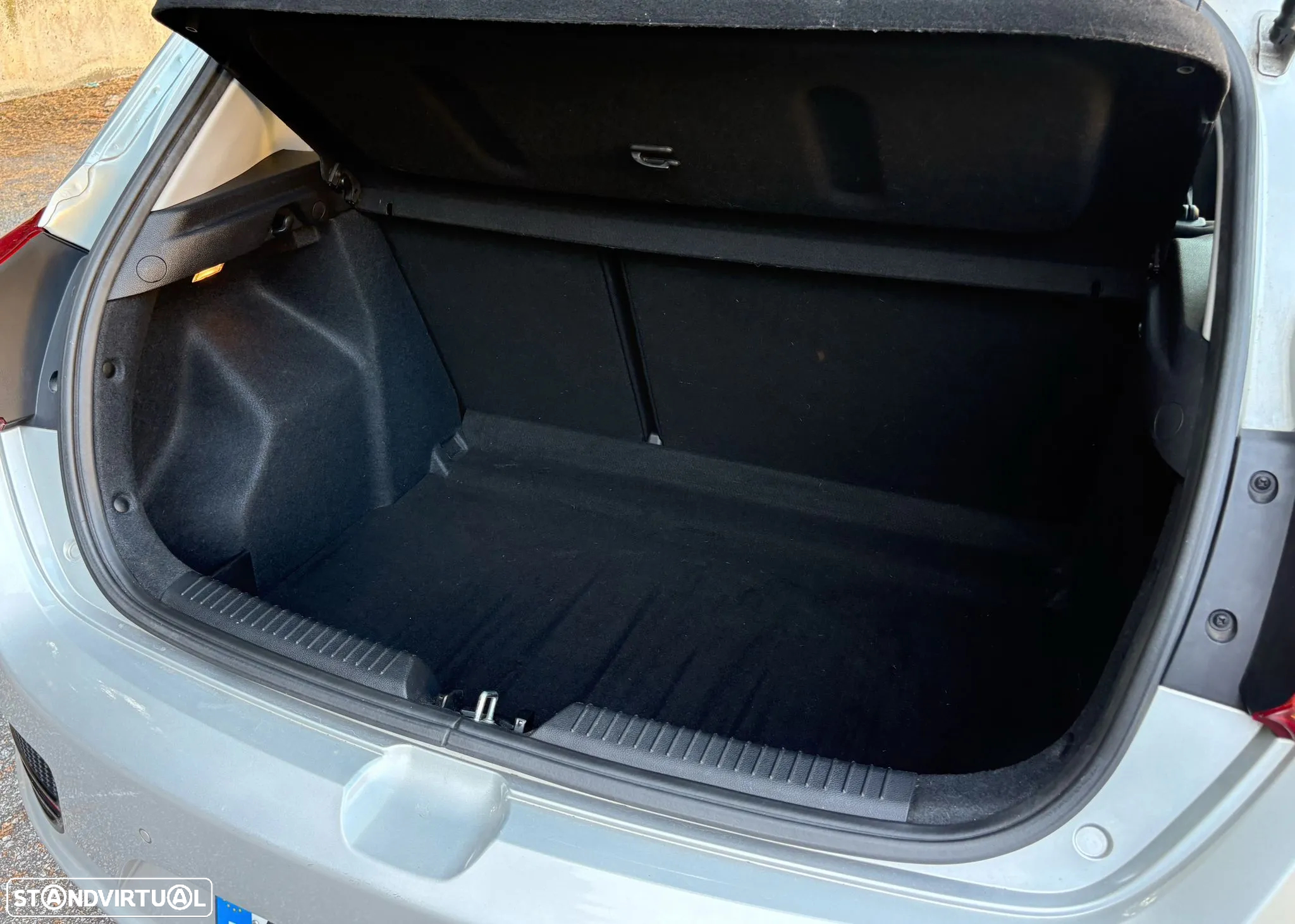 Kia Ceed 1.4 CRDi Nav Line - 24