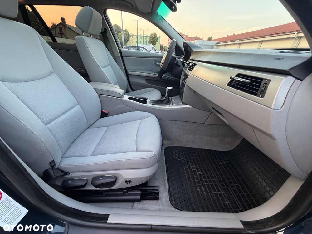 BMW Seria 3 320d - 6