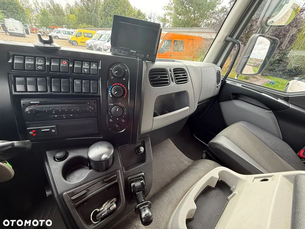 Renault D12 - 9