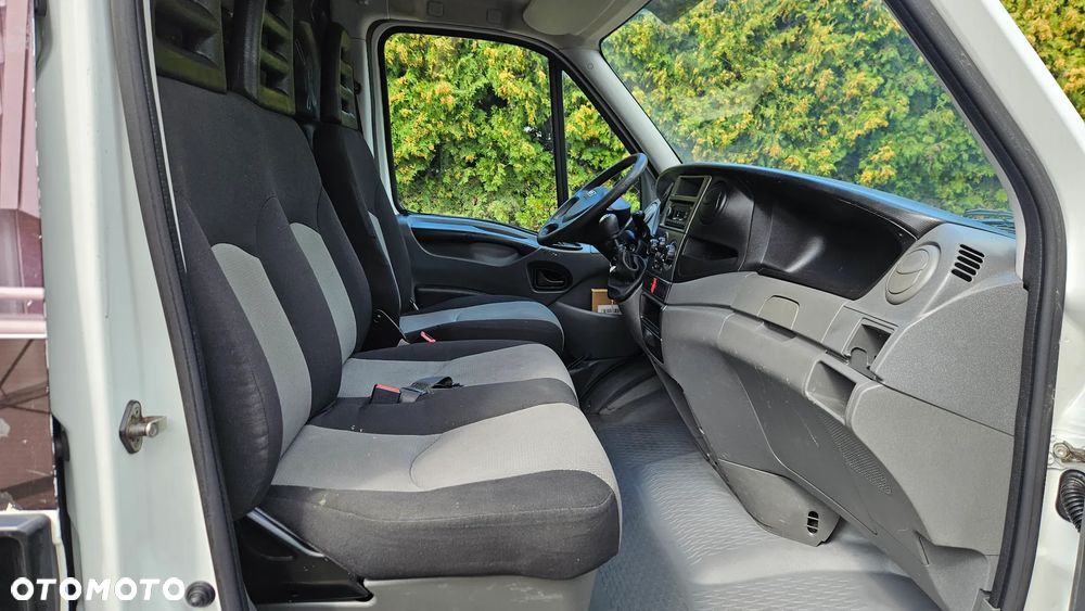Iveco DAILY 40C15 35C L3H2 BLASZAK SREDNIAK HAK 3500 KG - 17