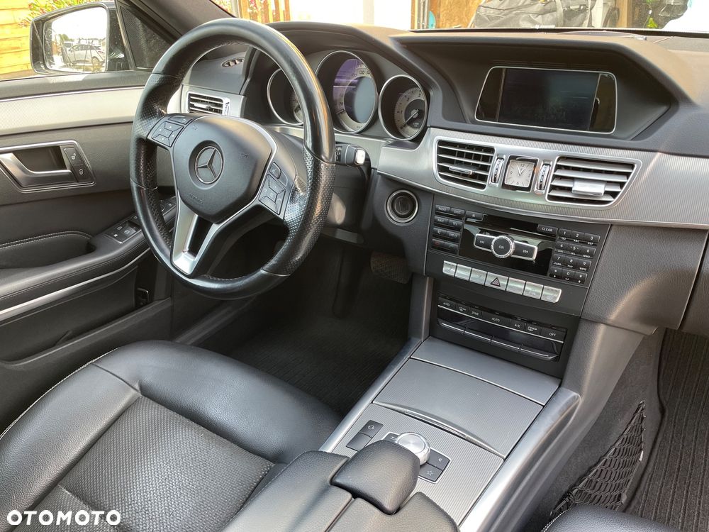 Mercedes-Benz Klasa E 220 CDI BlueEff - 20