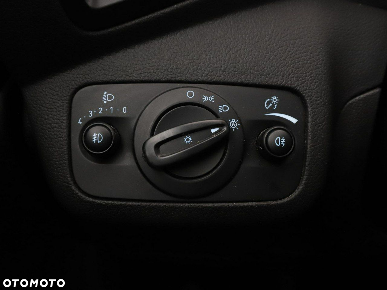 Ford Kuga 2.0 TDCi 2x4 ST-Line - 31