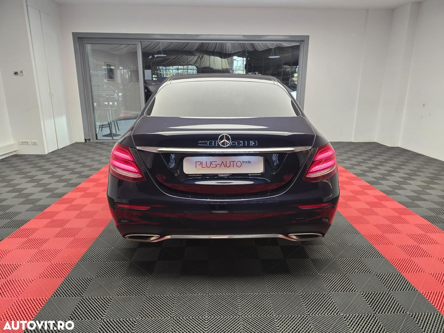 Mercedes-Benz E - 6