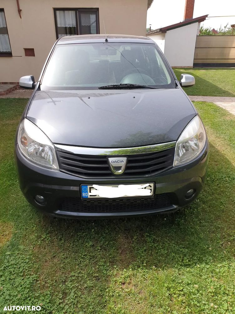 Dacia Sandero 2010 photo 4