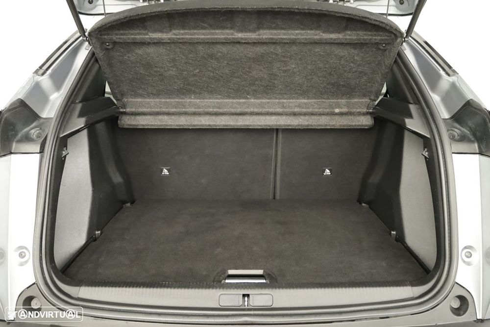 Peugeot 2008 1.2 PureTech Allure EAT8 - 24