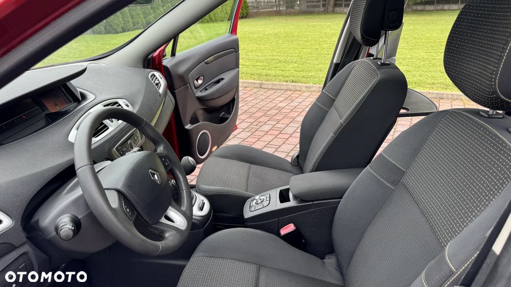 Renault Grand Scenic Gr 1.6 16V Luxe Privilege - 26