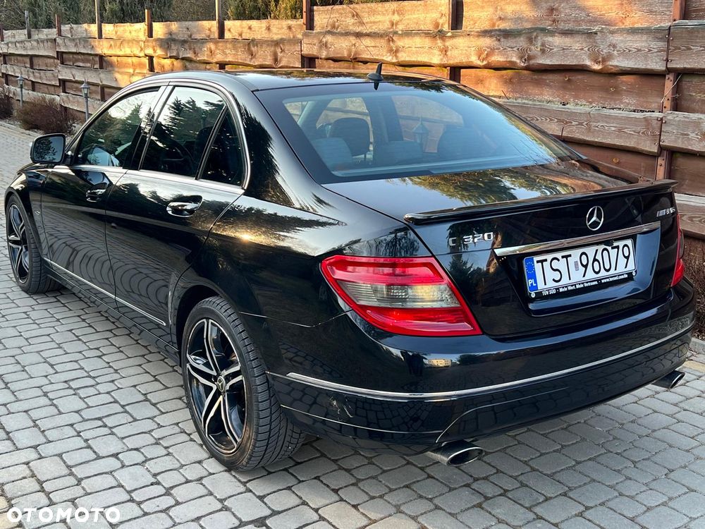 Mercedes-Benz Klasa C 320 CDI 7G-TRONIC Avantgarde Sport Edition - 18