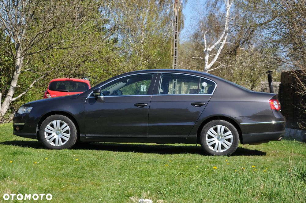 Volkswagen Passat 2.0 TDI DPF Highline - 6