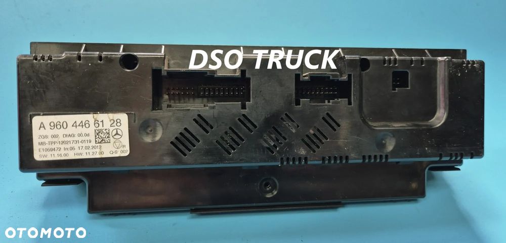 Panel klimatyzacji nawiewu A9604466028 A9604466128 A9604467828 MERCEDES - 5