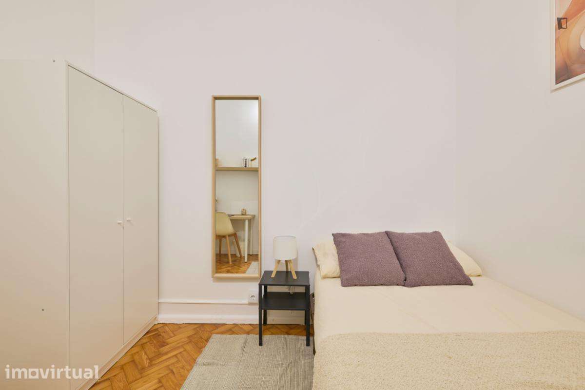 Quarto - localizado em Alameda Lisbon - Grande imagem: 5/24