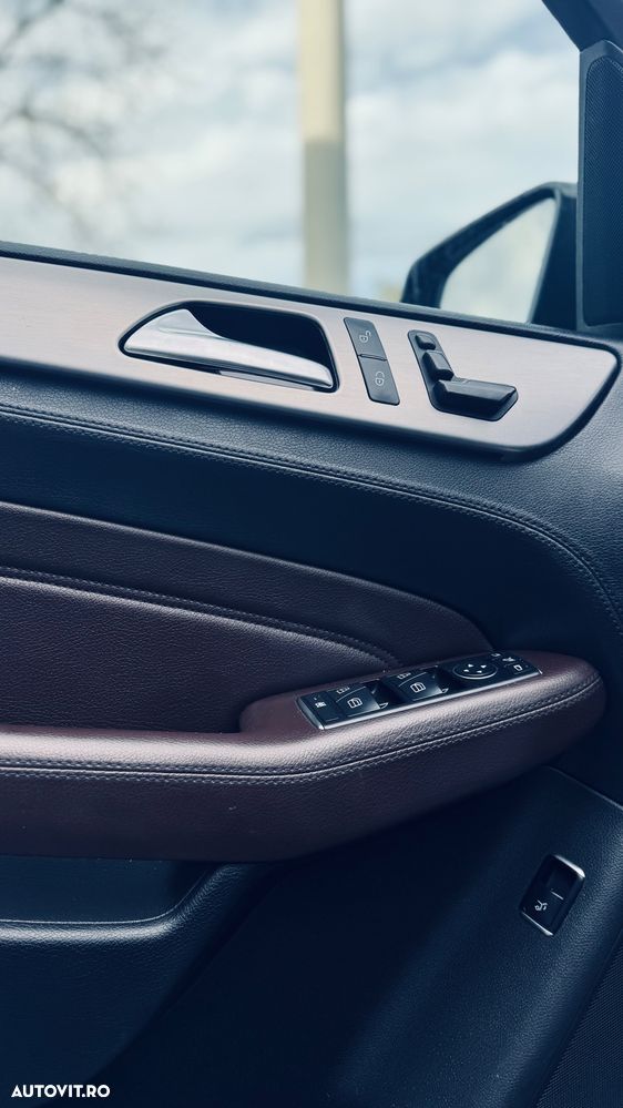 Mercedes-Benz ML 350 BlueTec 4MATIC Aut - 11