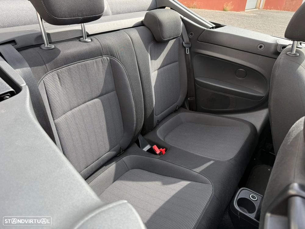 VW New Beetle Cabriolet 1.6 TDi Design - 13