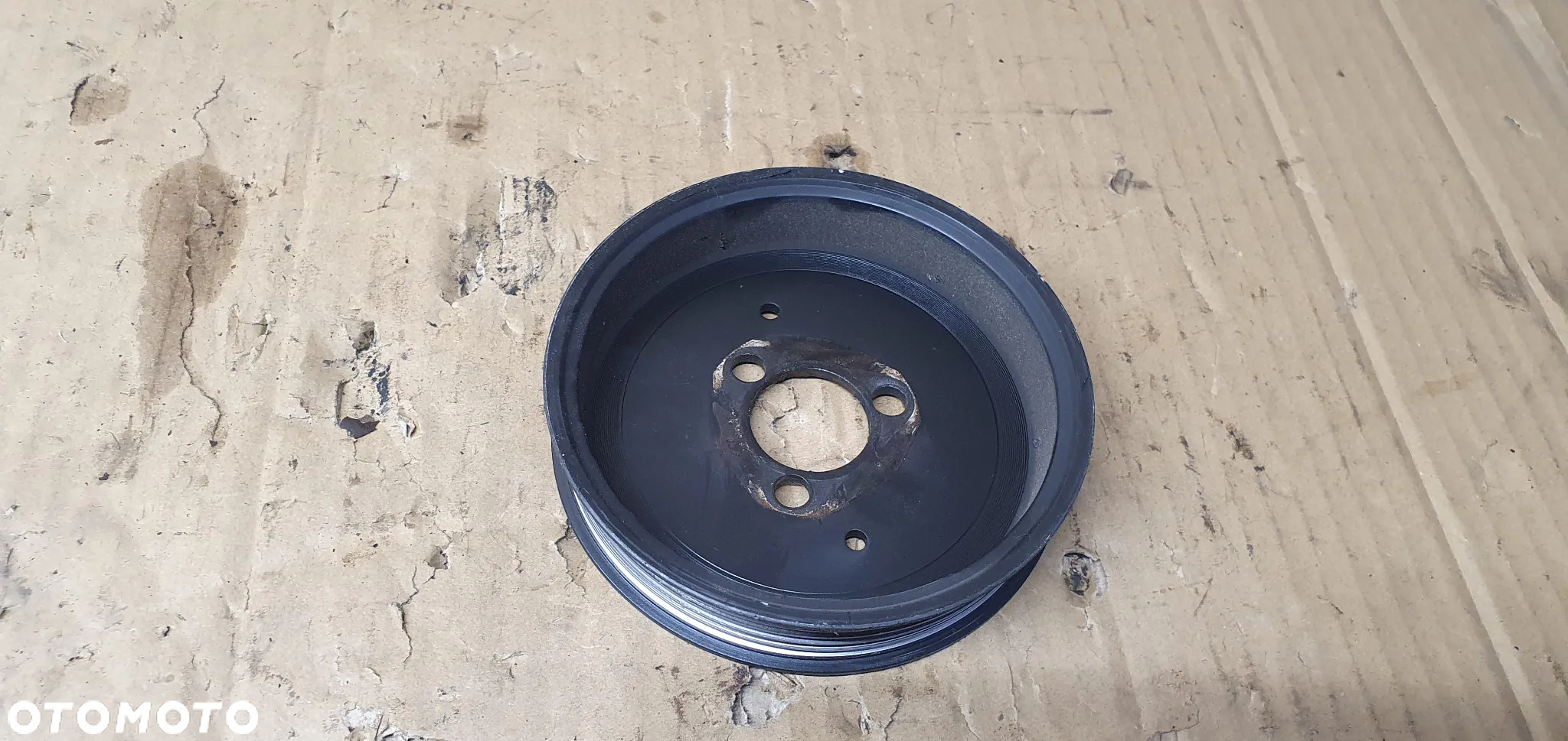 Koło pasowe pompy wody Audi A6 C6 2.7 TDI 059121031J - 4
