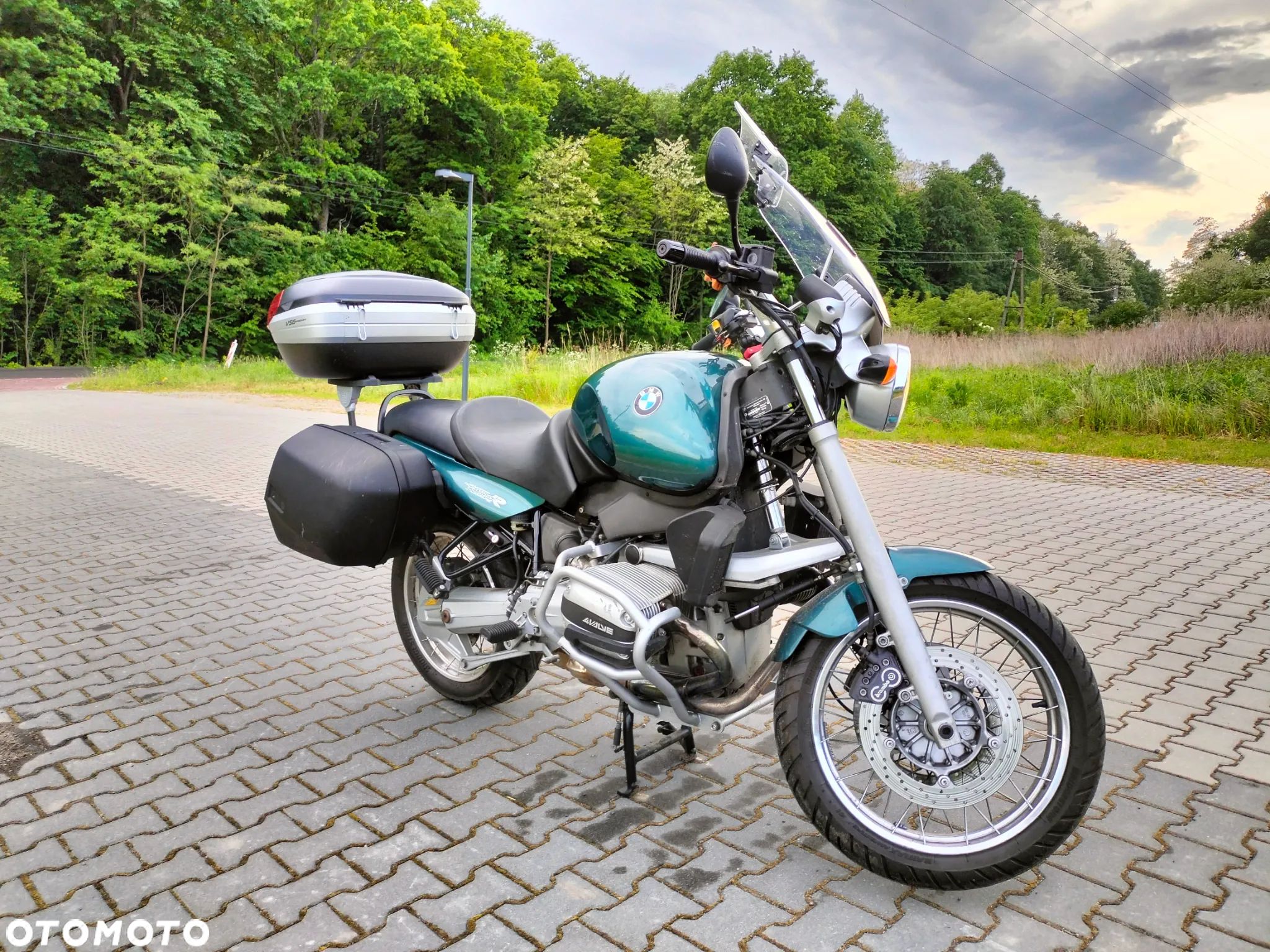 BMW R - 1