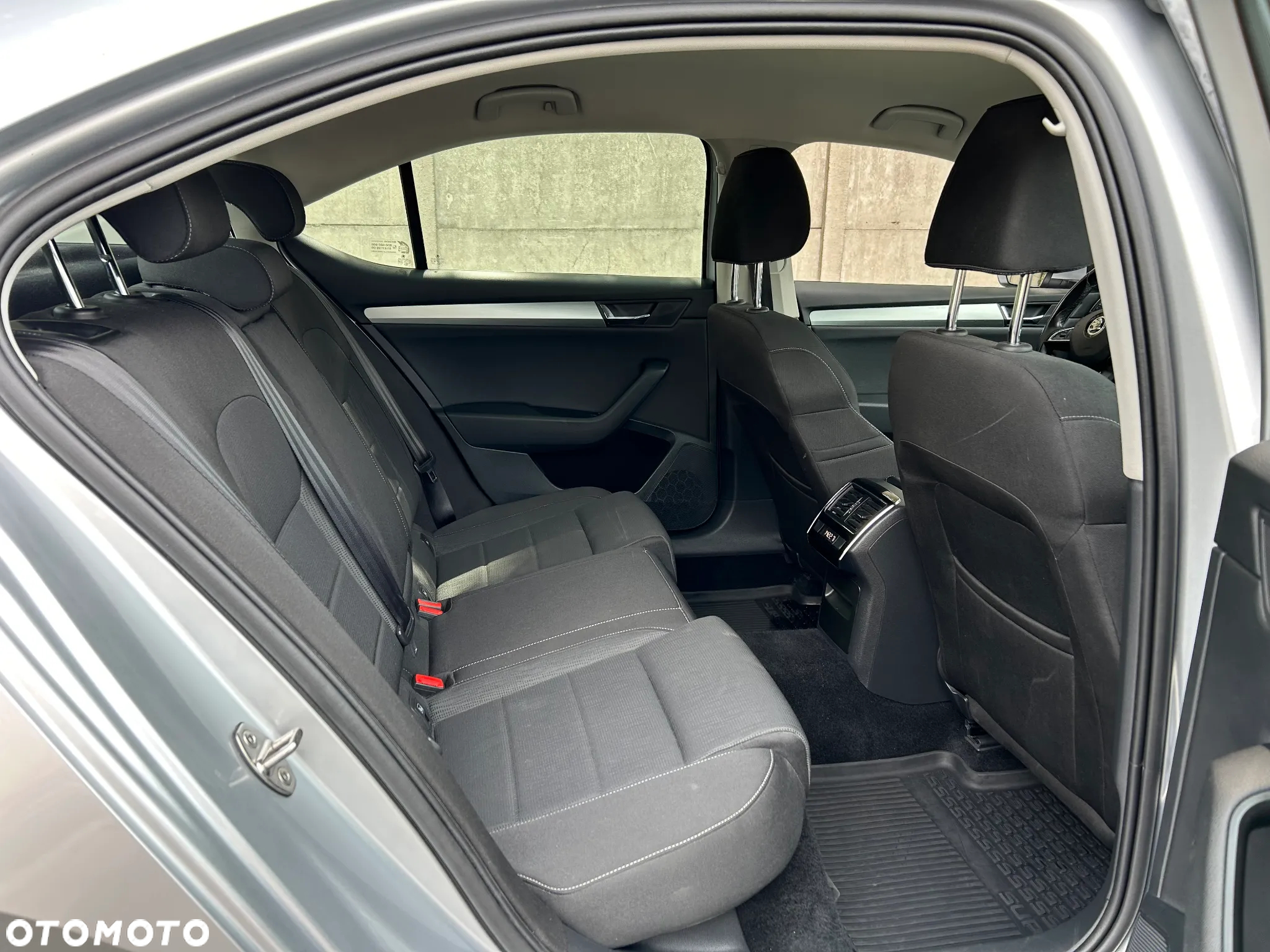 Skoda Superb 1.8 TSI Ambition DSG - 21