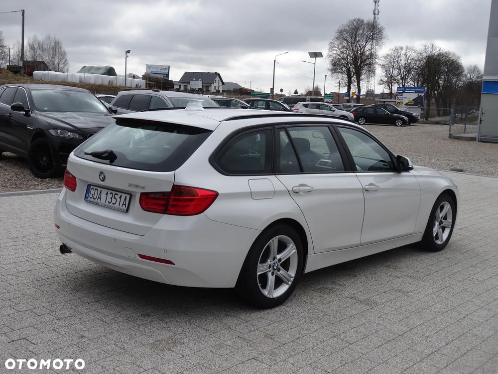 BMW Seria 3 318d - 10