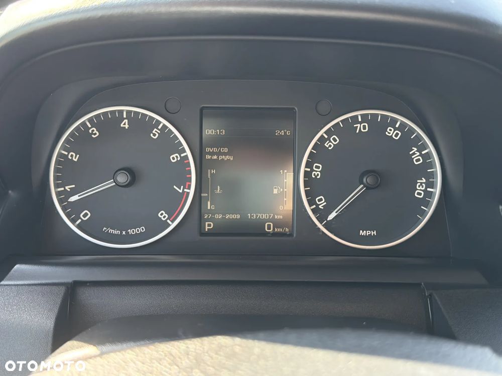 Land Rover Inny - 26