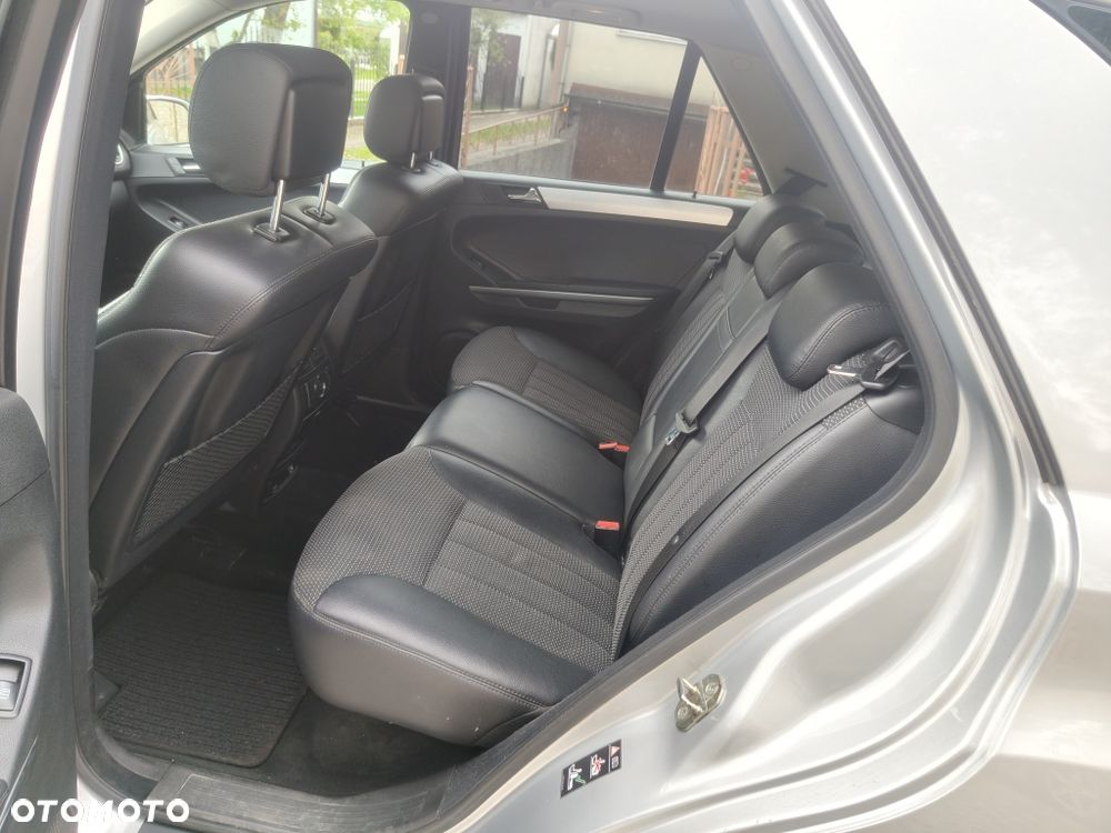 Mercedes-Benz ML - 8