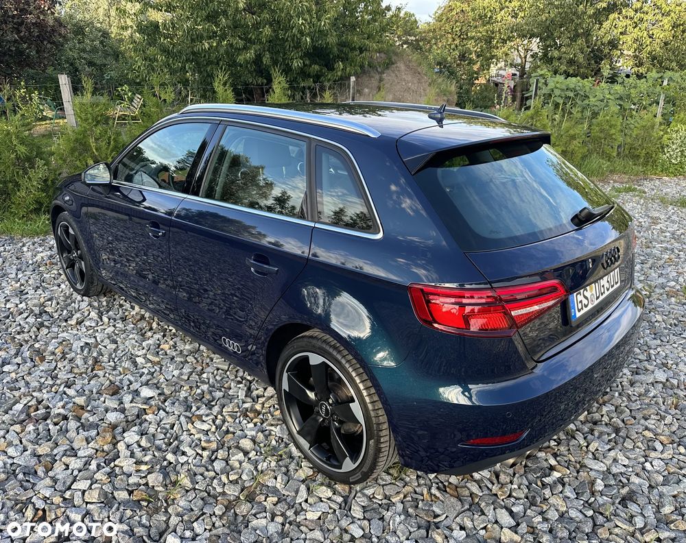 Audi A3 Sportback 2.0 TDI design - 19