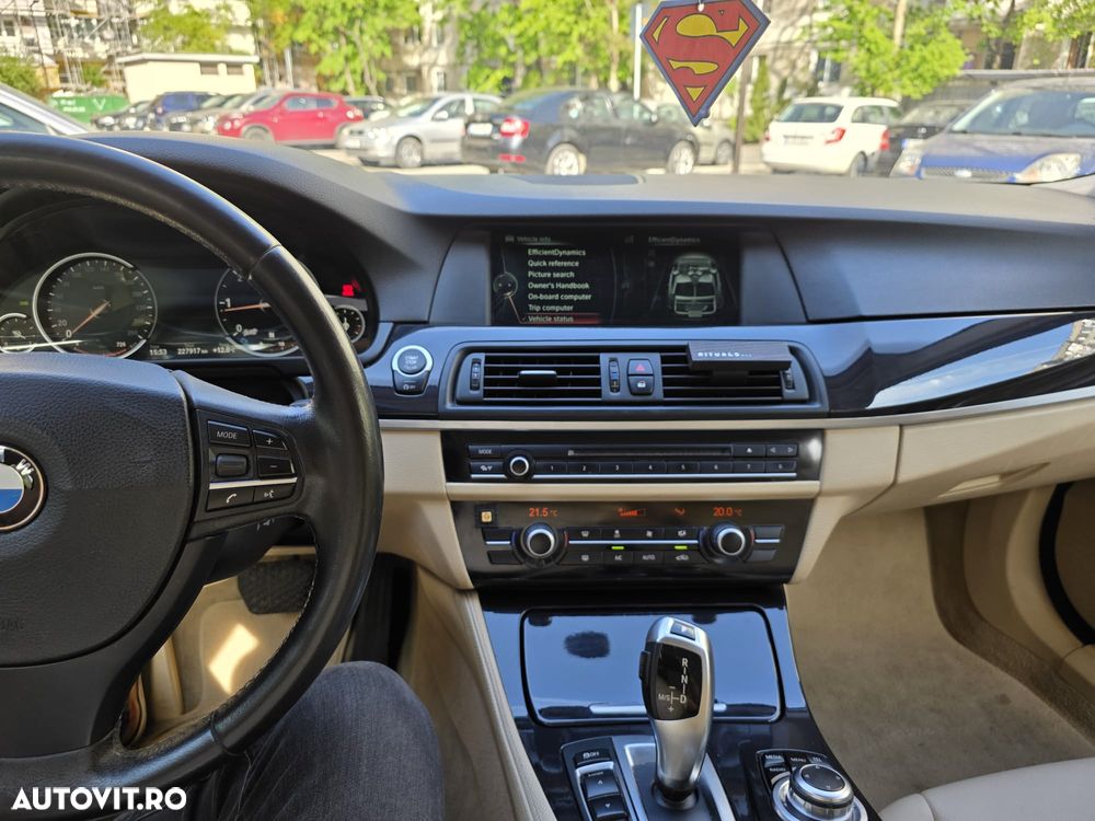 BMW Seria 5 520d Aut. Modern Line - 19