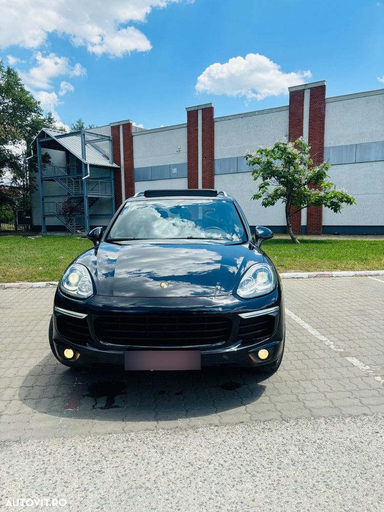 Porsche Cayenne - 2