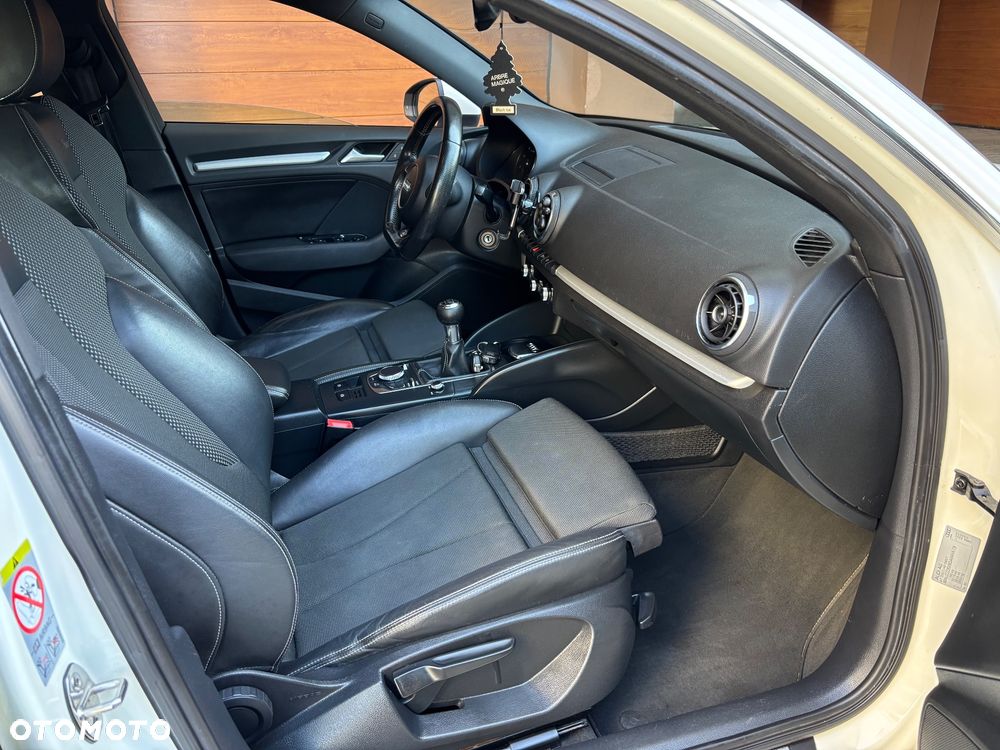 Audi A3 Sportback 1.4 TFSI S line Sportpaket - 20