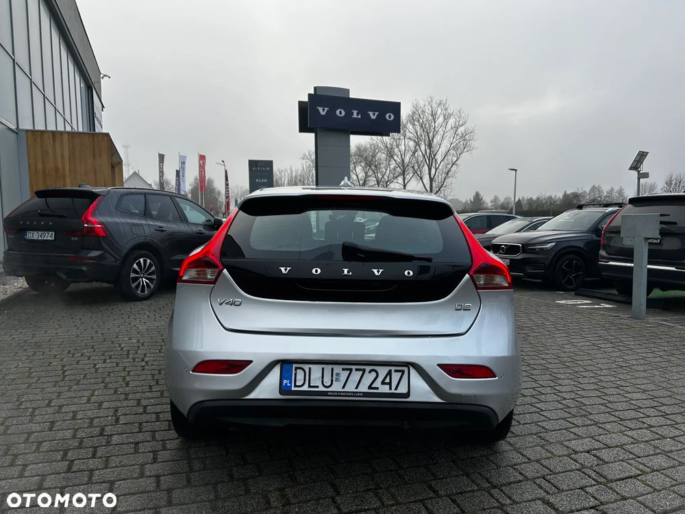 Volvo V40 D2 Drive-E Momentum - 15