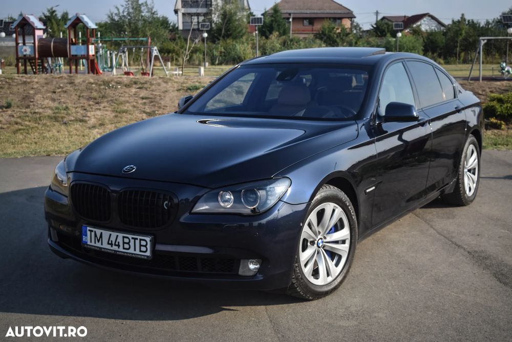 BMW Seria 7 750i Aut. - 1